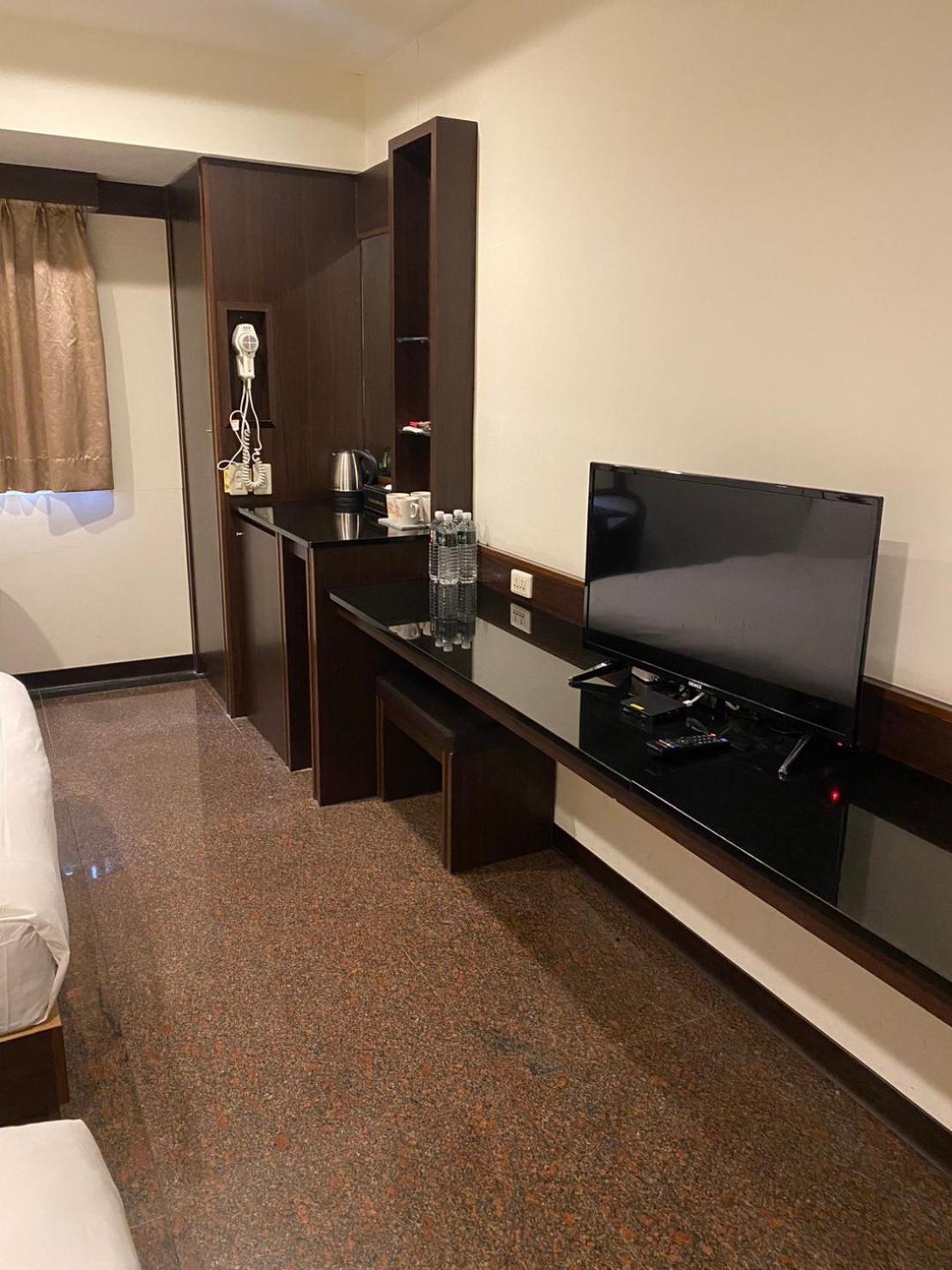 Yuai Fu Hao Hotel Đài Trung Ngoại thất bức ảnh